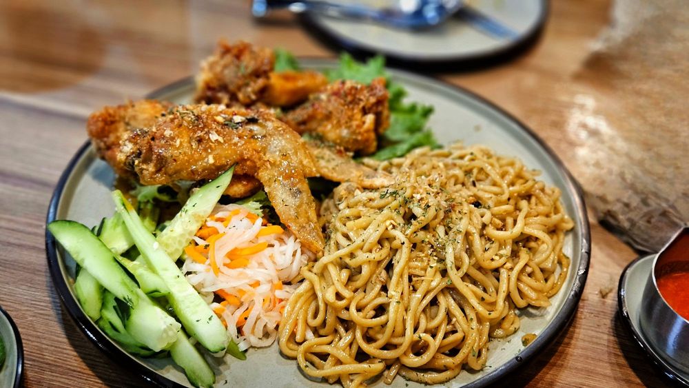 Garlic Noodles with Fish Sauce Chicken Wings